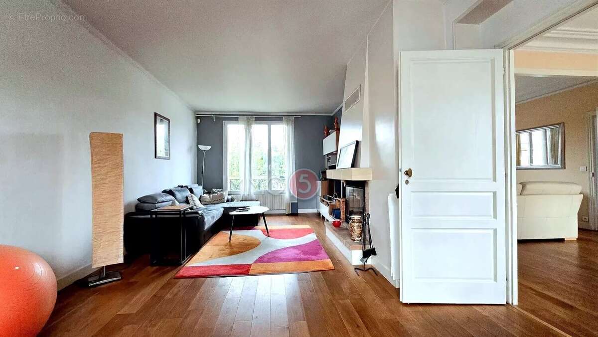 Maison 160 m² à Le Raincy  - photo 11