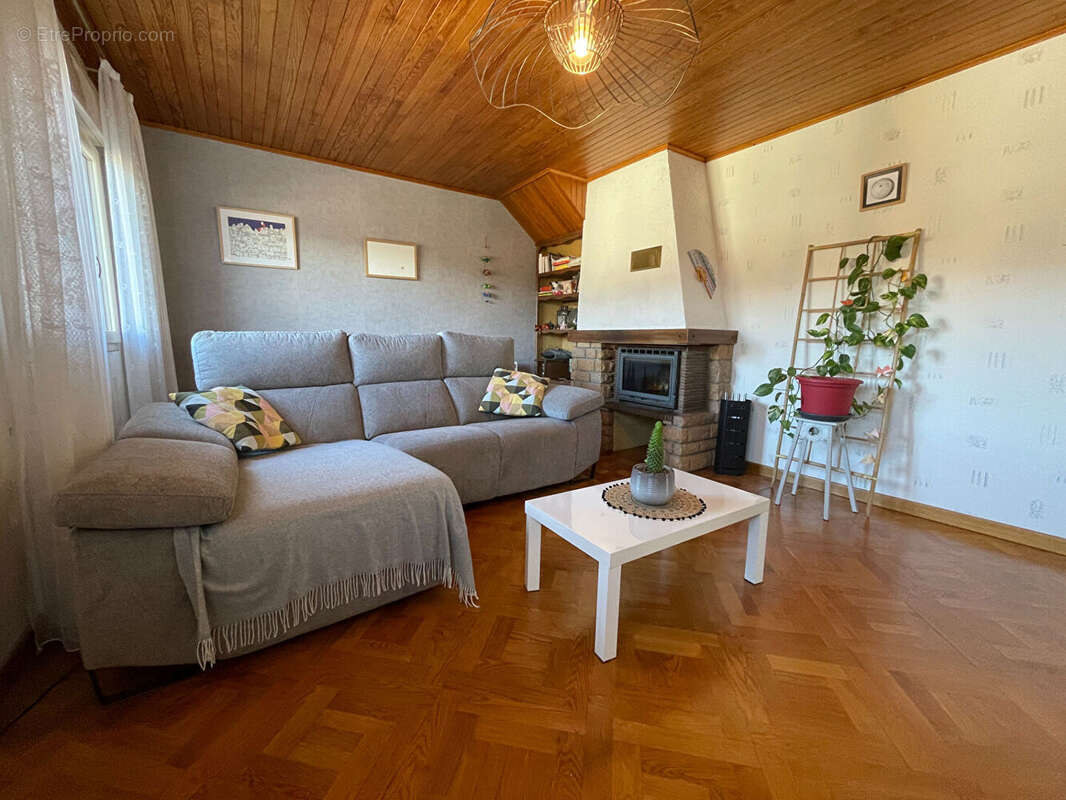 Maison à VILLARDS-D'HERIA