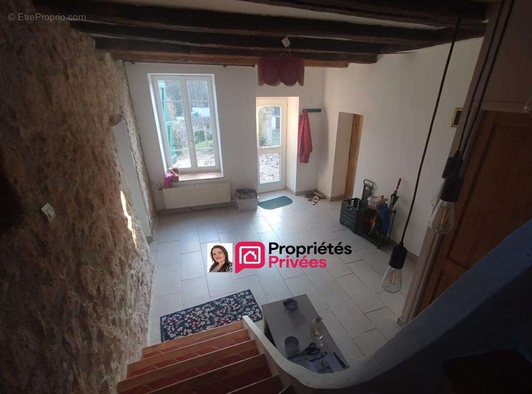 Jolie maison 6 pièce(s) 170 m2 - photo 2