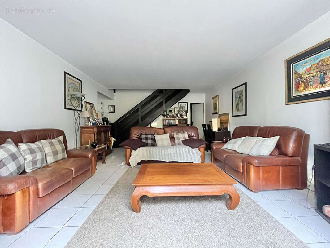 Appartement à FONTENAY-SOUS-BOIS