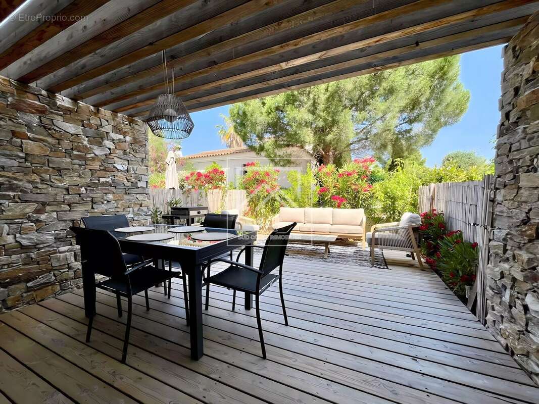Appartement à LECCI