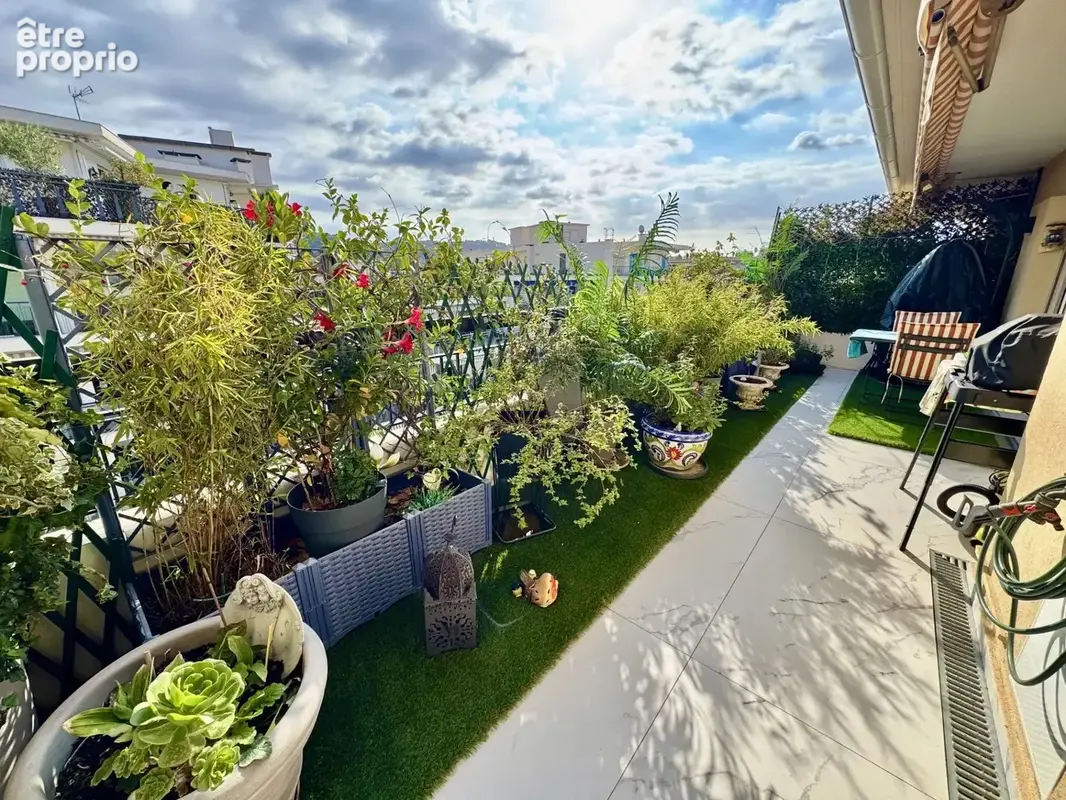 Appartement à LE CANNET