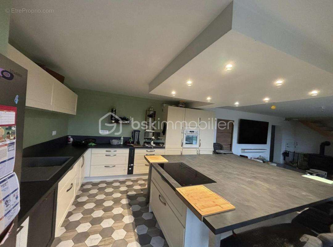 Maison à MAUZE-SUR-LE-MIGNON