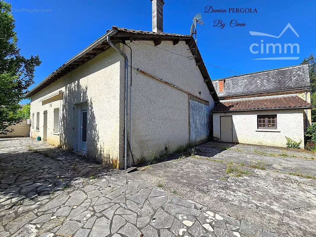 Maison de 107 m² avec grand atelier de 75 m² à deux pas du centre de Montignac-Lascaux - photo 15