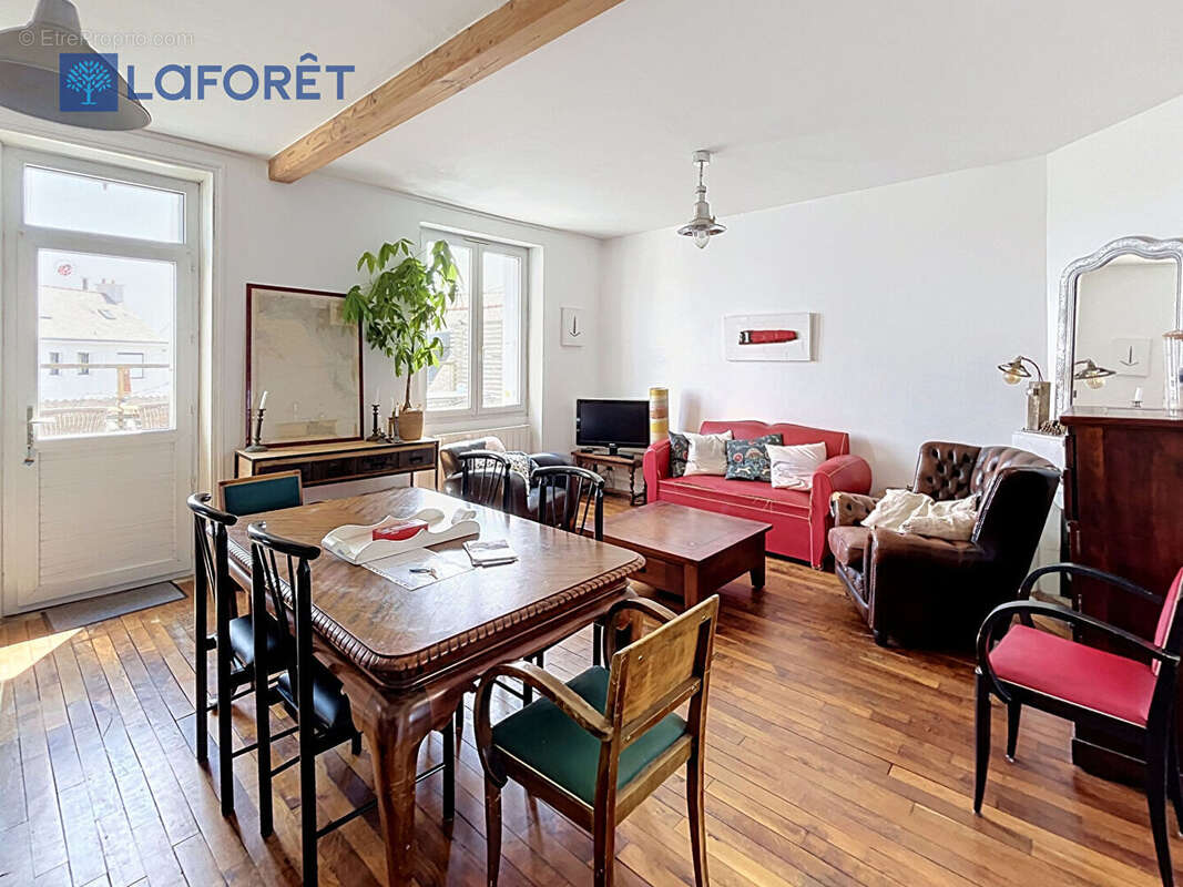 Immeuble Riantec commerce et duplex - photo 3