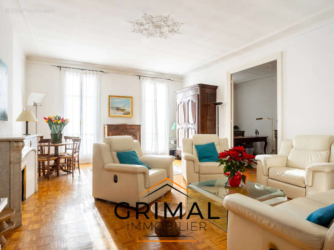 Appartement à MARSEILLE-1E