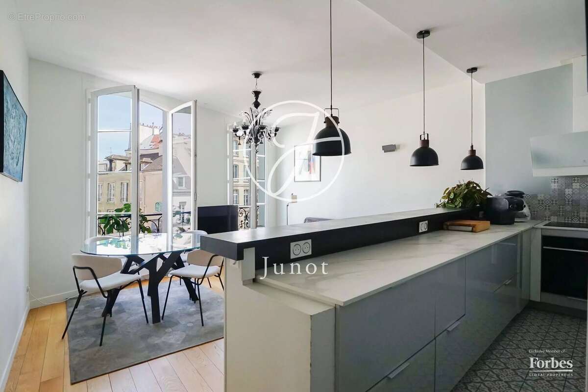 Appartement à PARIS-4E