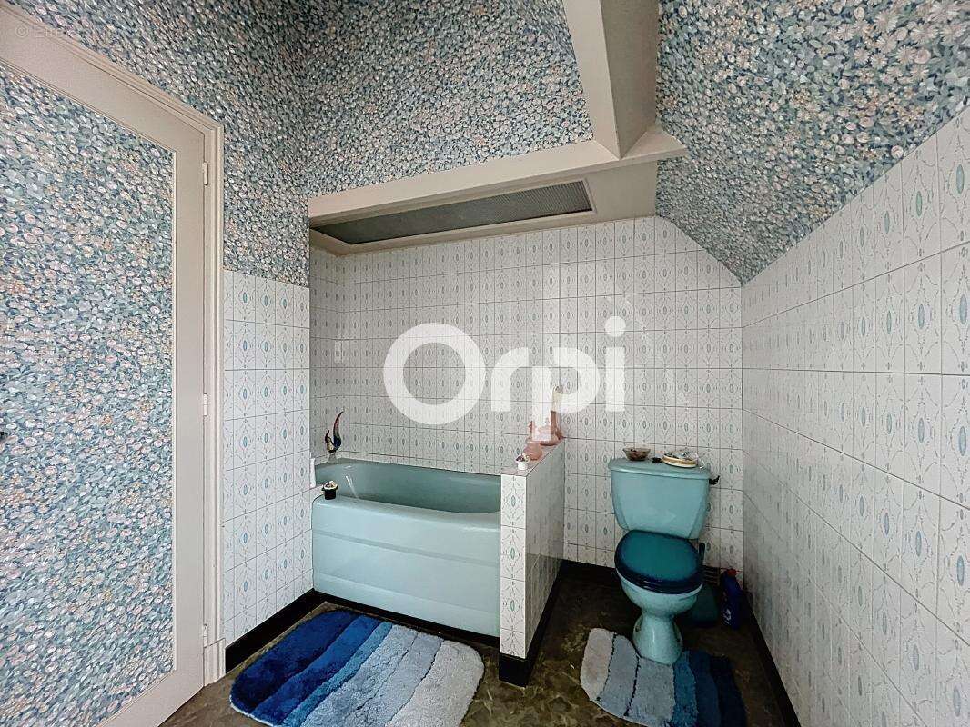 Maison à OBJAT