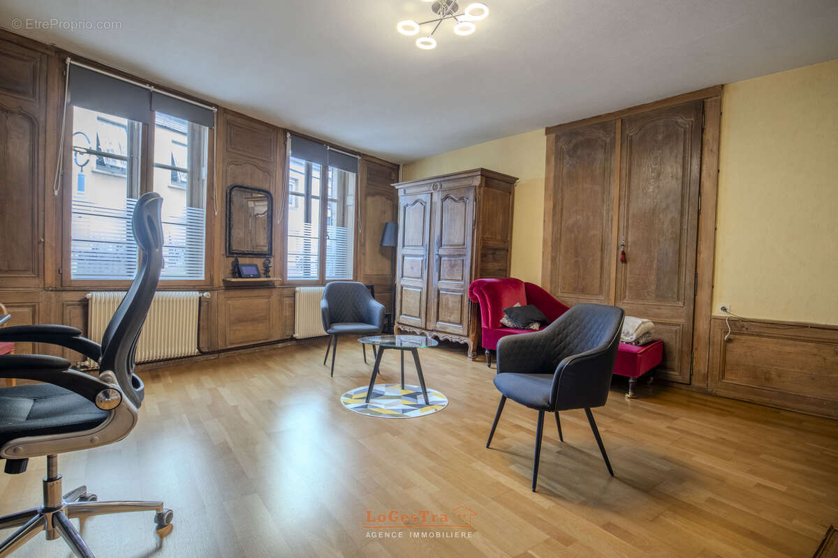 Maison à MIRECOURT