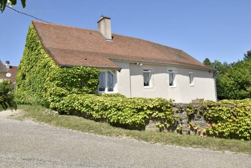 n°1 - Maison à BUXY