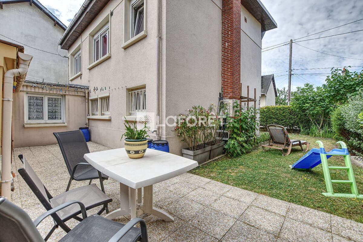 Maison à LIVRY-GARGAN