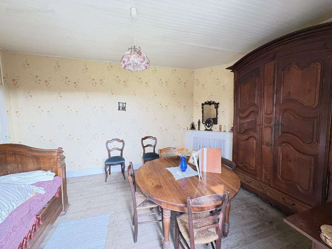 Maison à SAINT-JULIEN-AUX-BOIS