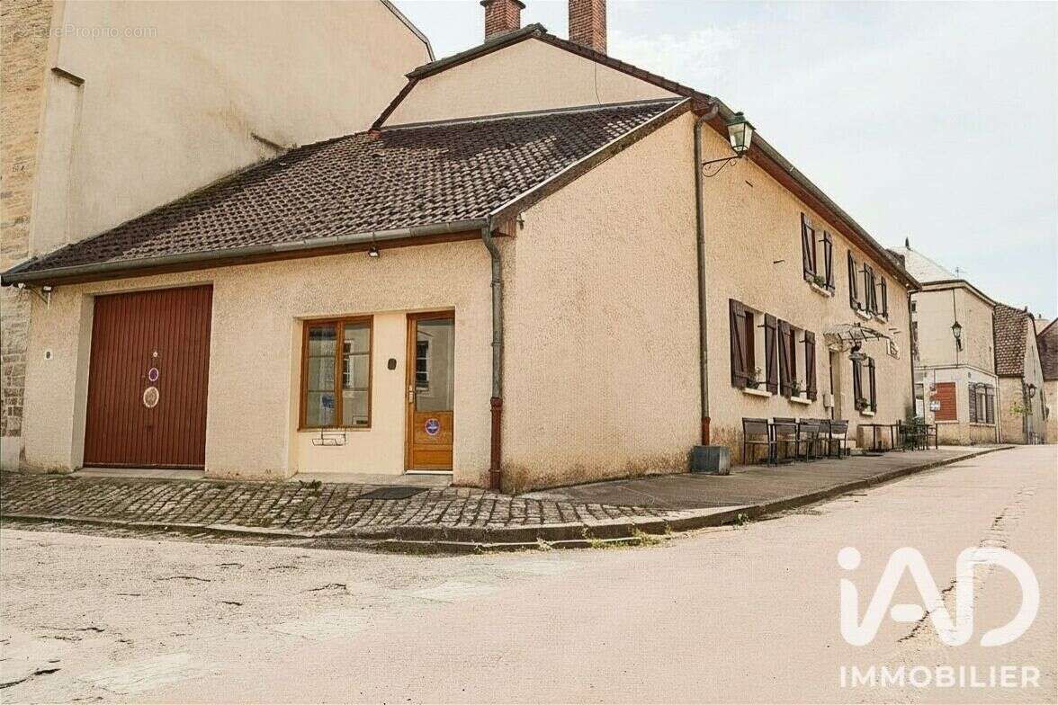 Photo 3 - Appartement à CHATEAUVILLAIN