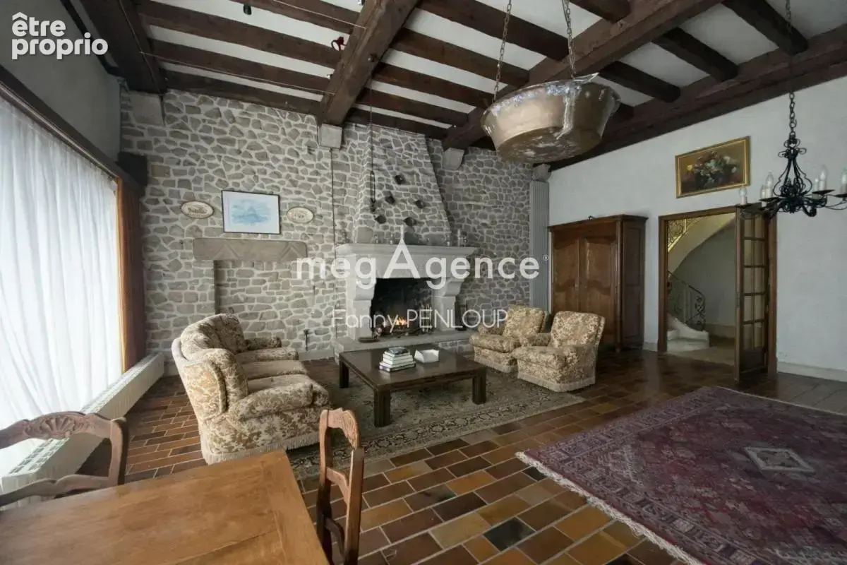 Centre-ville : maison de 200 m² avec grand garage et terrasse - photo 3