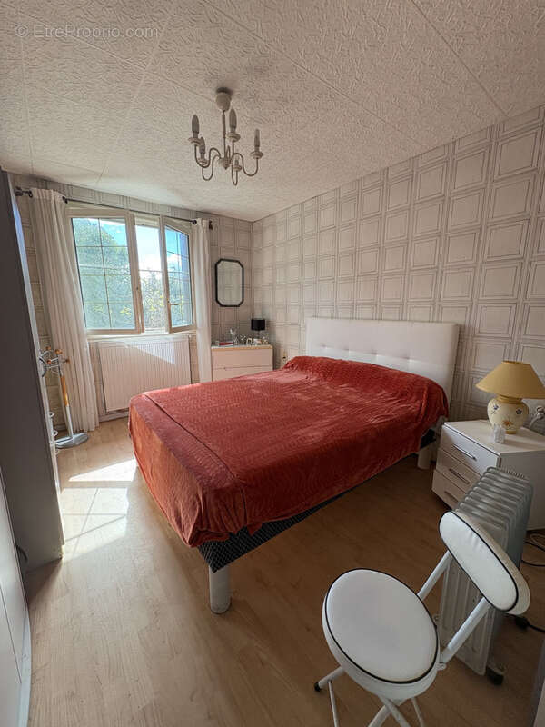 Maison à MONTAYRAL