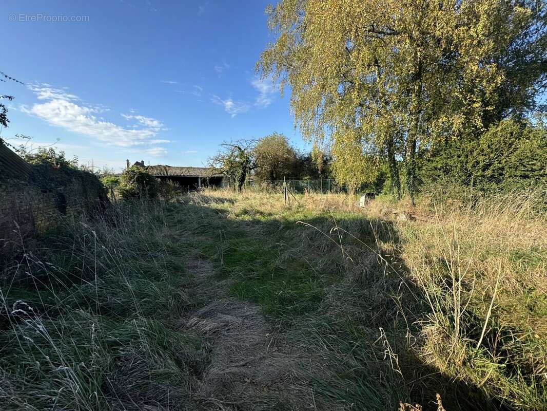 Commerce à WALINCOURT-SELVIGNY