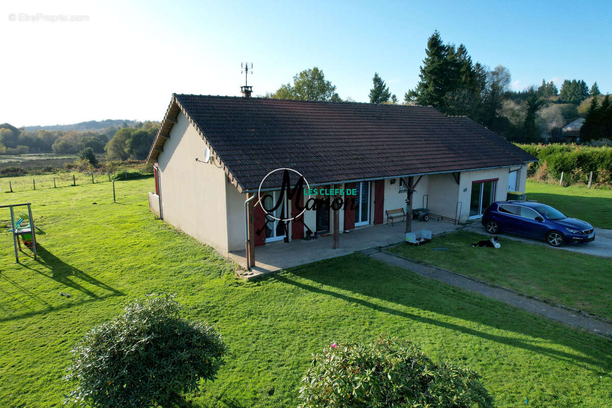 Maison à SAINT-LEGER-LA-MONTAGNE