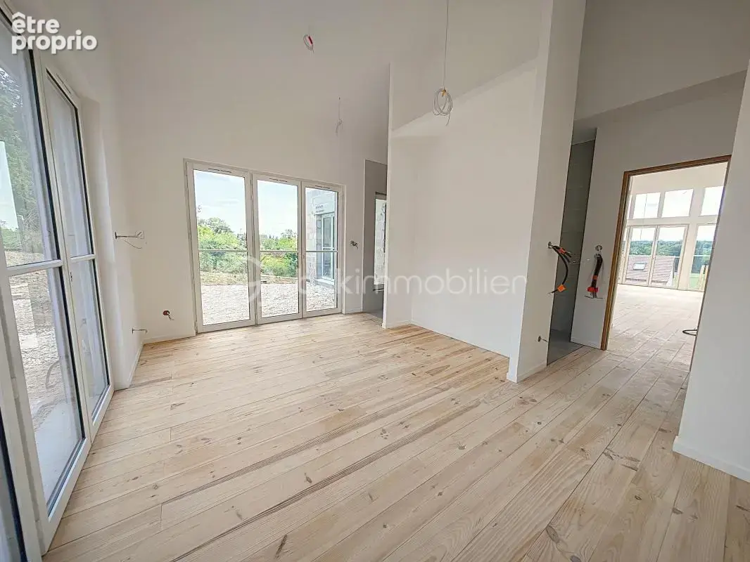 Maison d'architecte vue panoramique, d’une superficie de 144 m², sur sous-sol de 56 m² édifié sur terrain de 410 m² arboré et pa - photo 15
