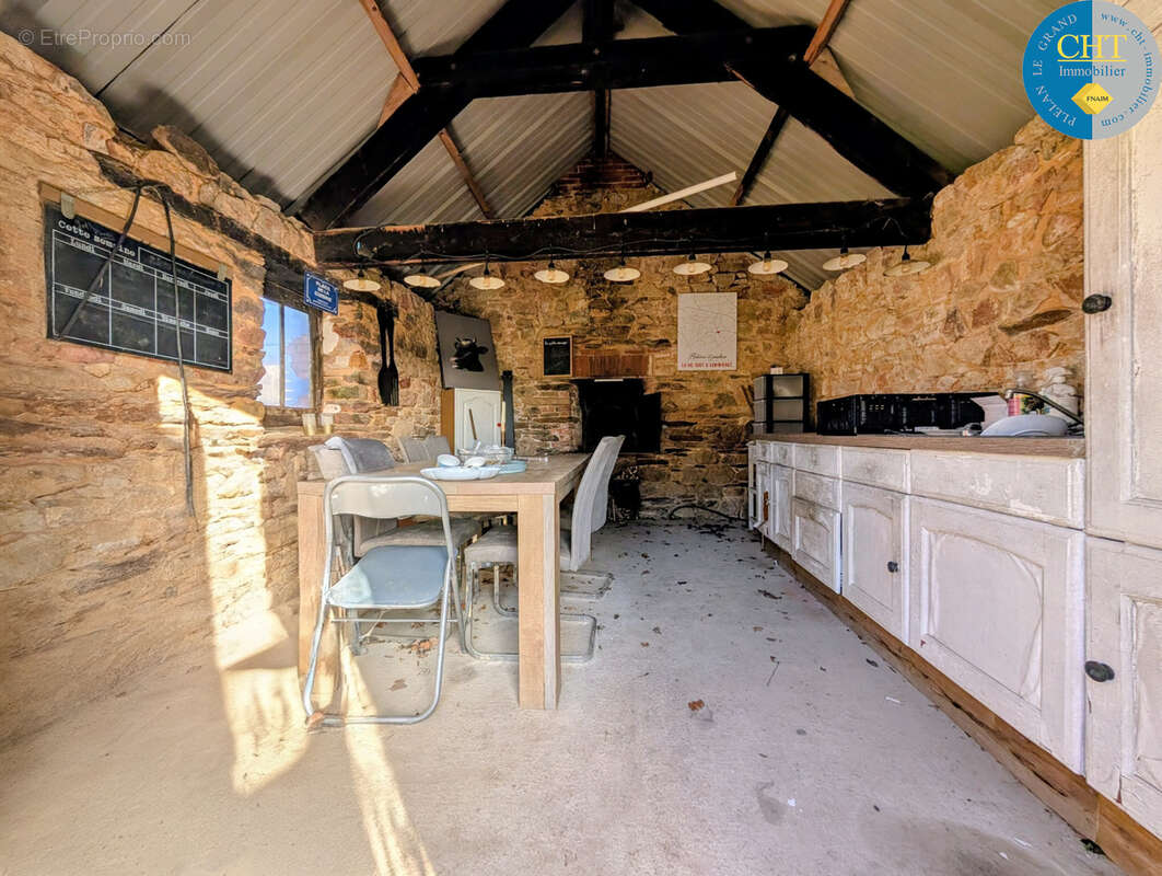 Maison à LES BRULAIS