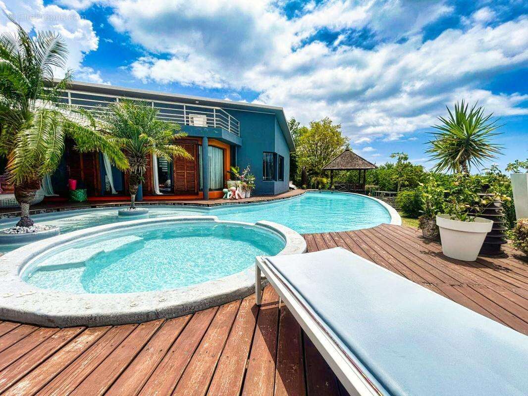 Maison à LA POSSESSION