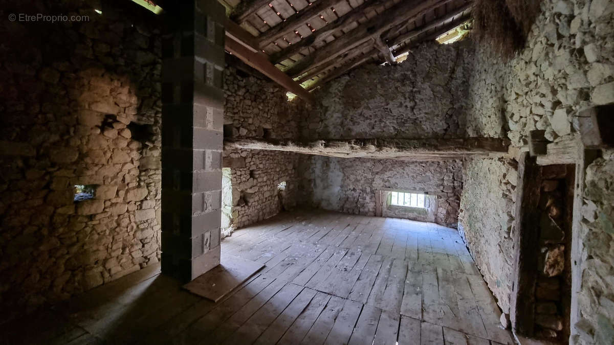 20241011_143359 - Maison à BUSSEROLLES