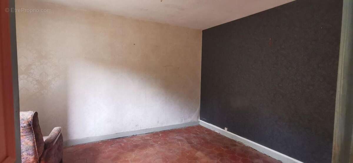 Maison à SAINT-SAUVEUR-DE-CARROUGES