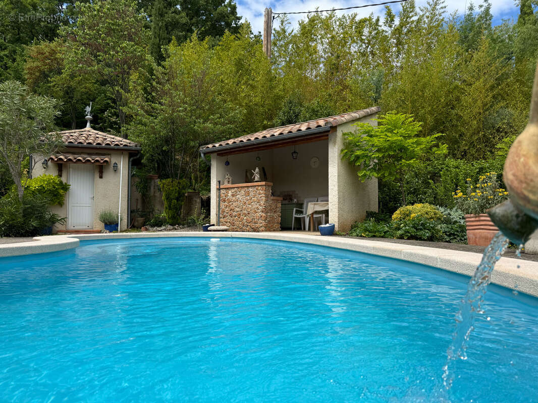 Maison à POUJOLS