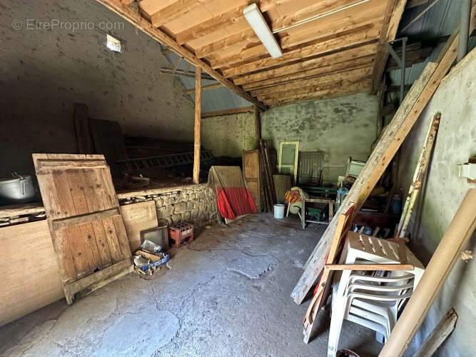 Maison à SAURET-BESSERVE