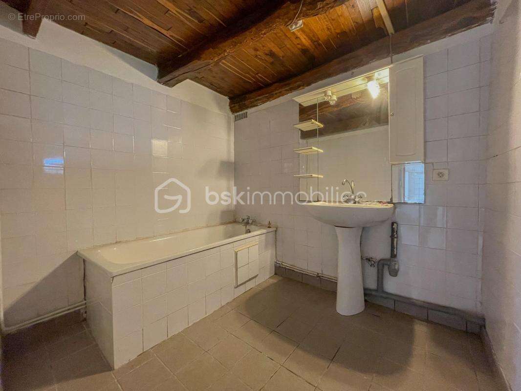 Maison à SAINT-GENCE