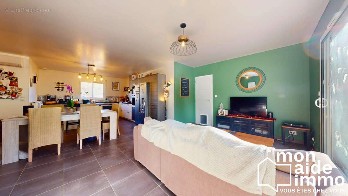 Maison à FARGUES-SAINT-HILAIRE