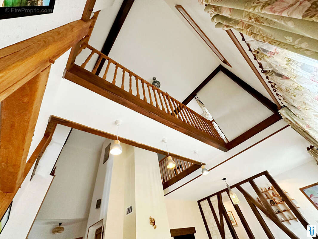 Maison 184 m² à Montigny  - photo 3