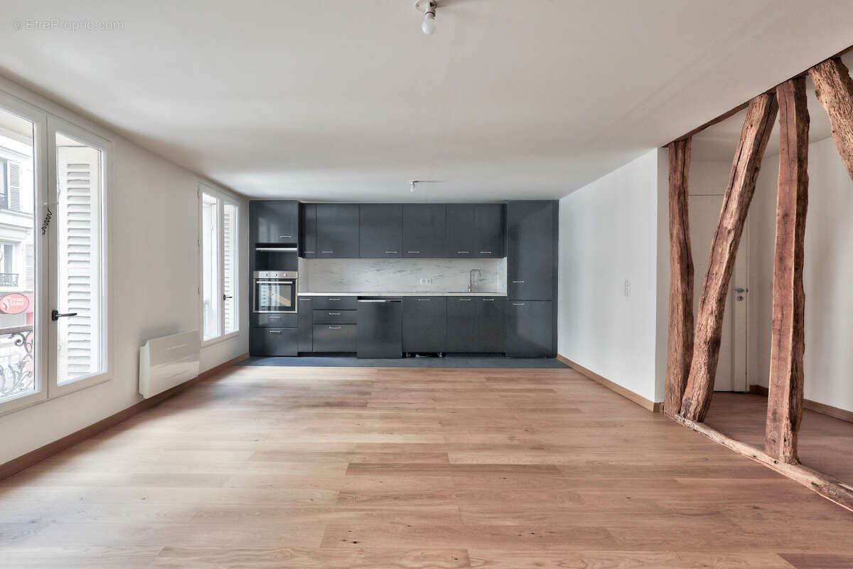 Appartement à LEVALLOIS-PERRET