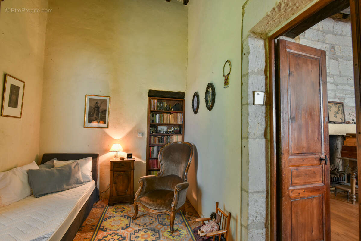 Maison de maître début XIXieme siecle, 9 pièce(s) 3ch, 200 m2,  grange, 2100 m2 terrain - photo 8