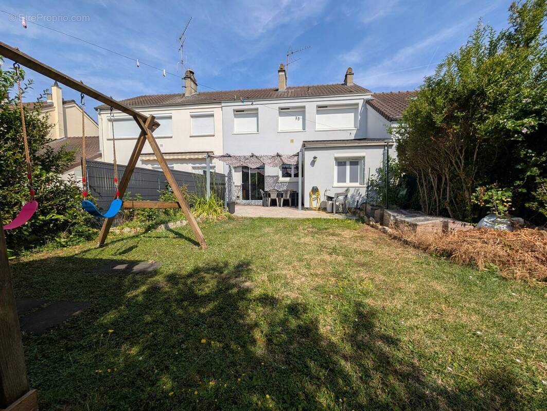 Maison à VILLEPREUX