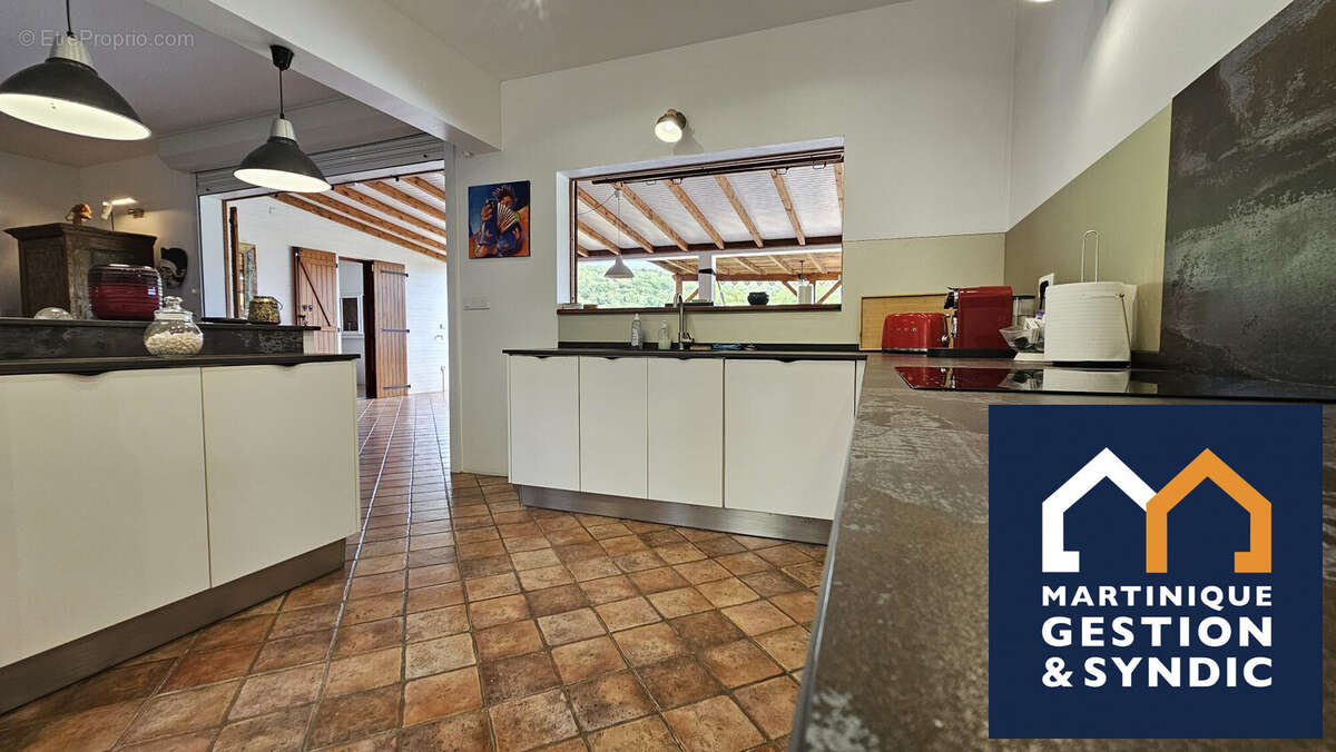 Maison 125 m² à Sainte-Luce  - photo 2