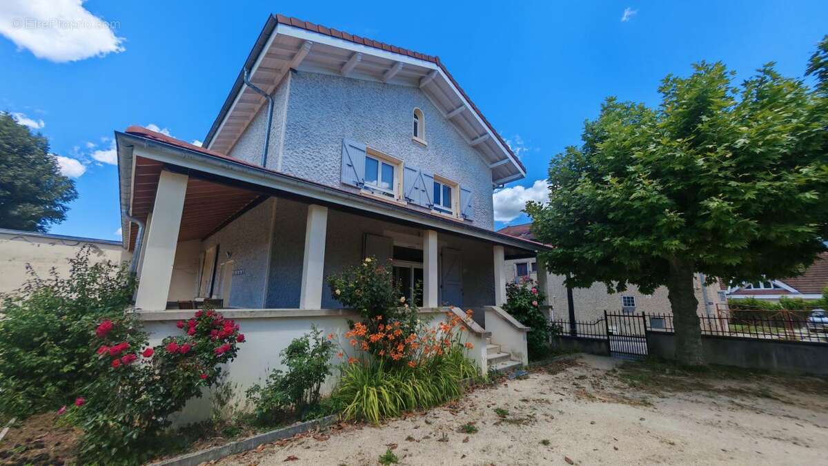 Maison 153 m² à Voiron  - photo 34