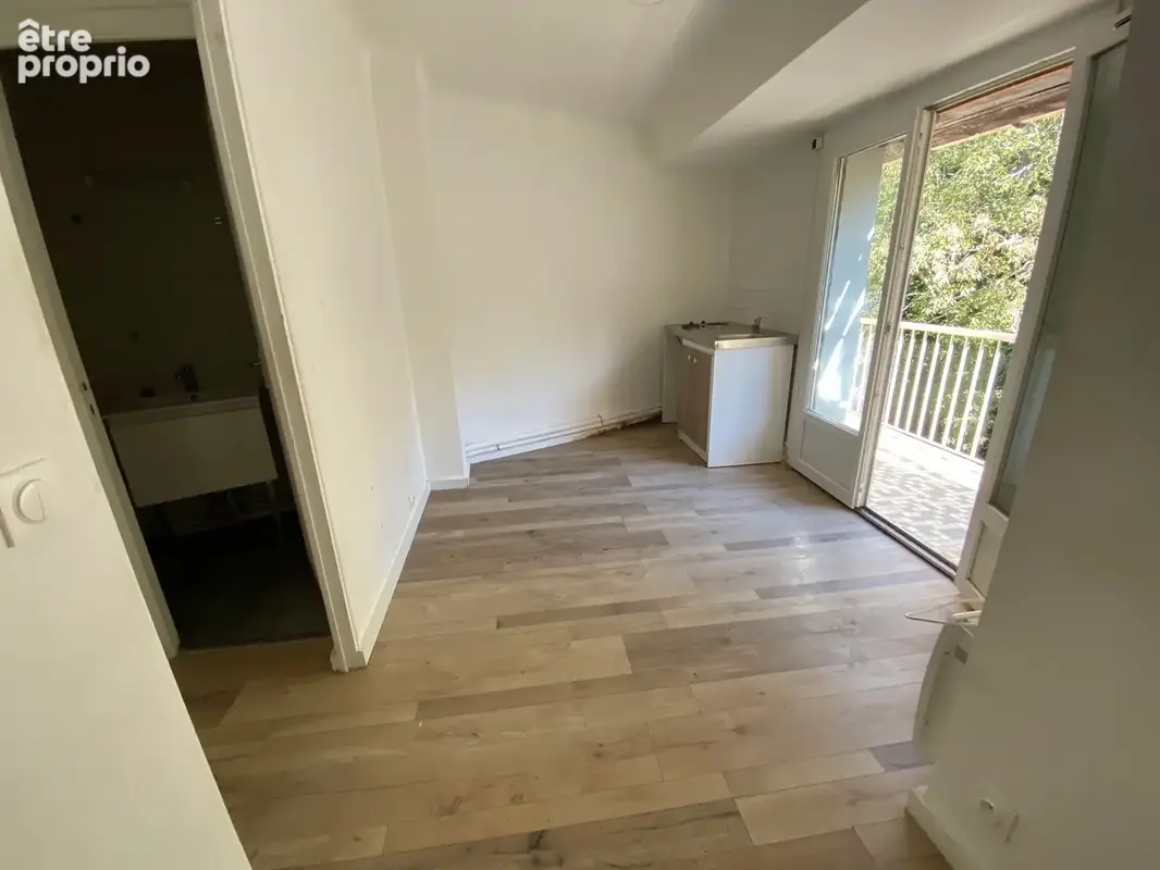 Studio avec terrasse privative - Saint Césaire - photo 3