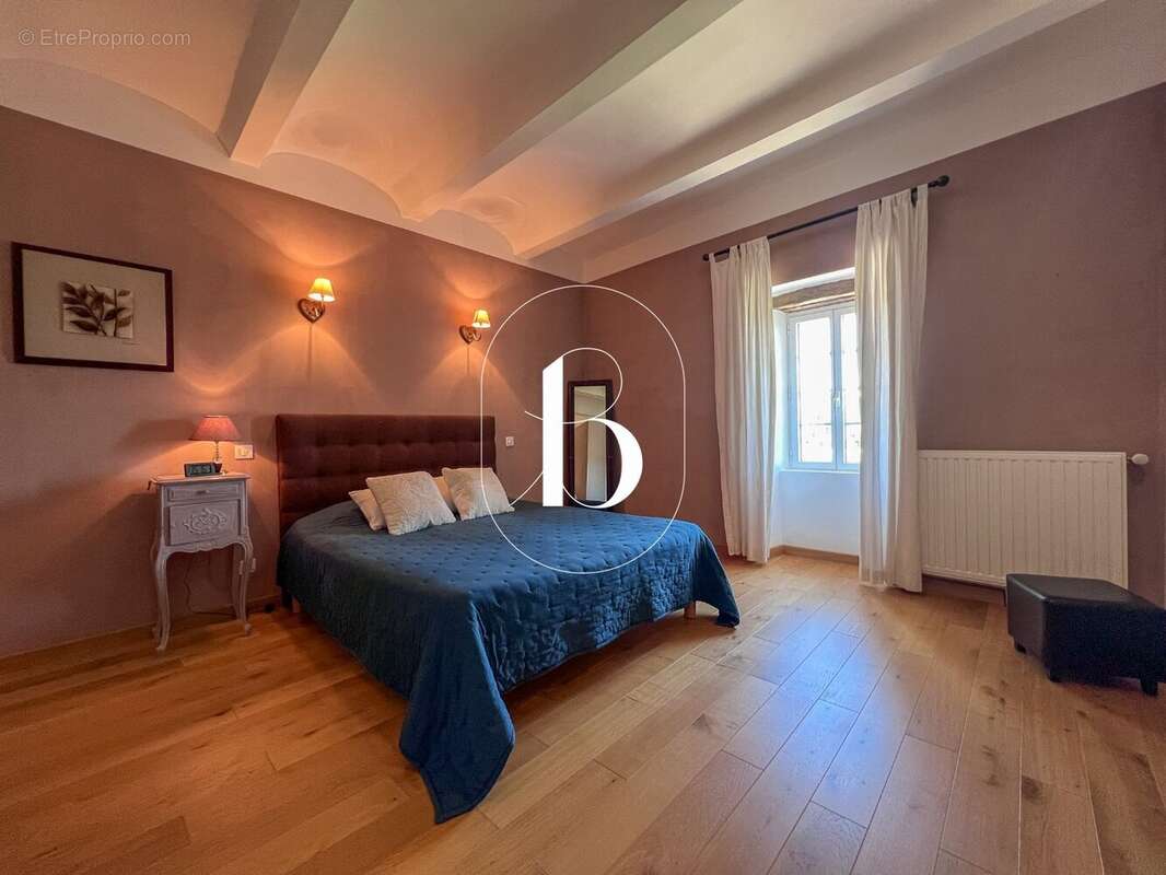 Maison 185 m² à Goudargues  - photo 25
