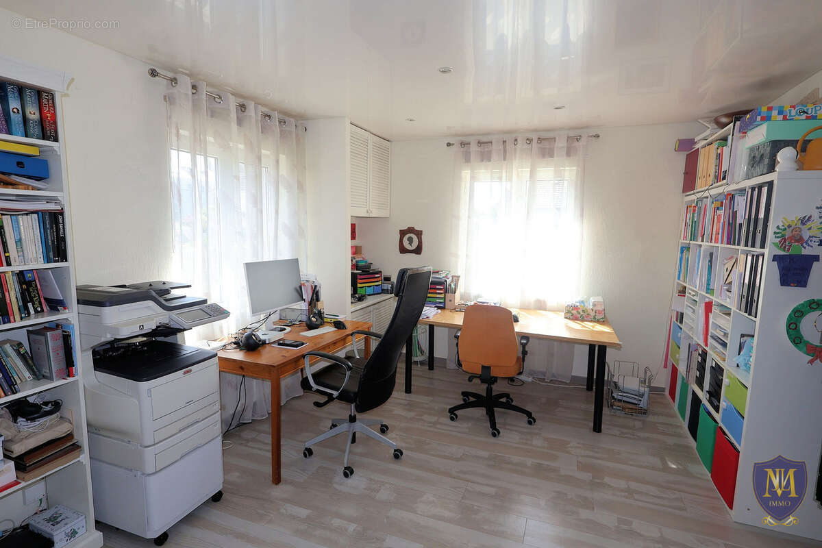 Saint-louis neuweg au calme belle maison 6 pièces de 135 m2 avec dépendance sur 6,57 ares de terrain - photo 9