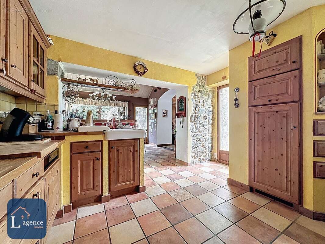 Maison à SAINT-JEOIRE-PRIEURE