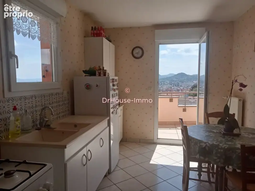 Appartement 4 pièces 104 m² à vendre à Clermont-Ferrand (63100) - photo 8