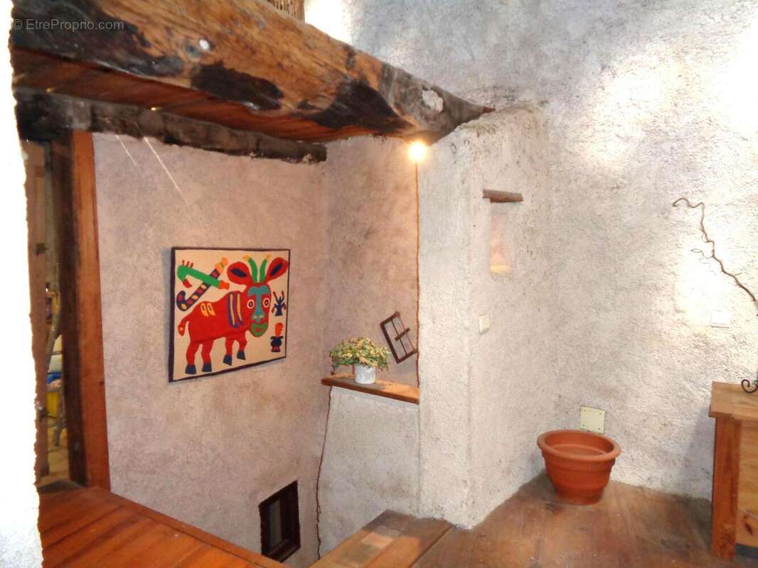   - Maison à LA MOTTE