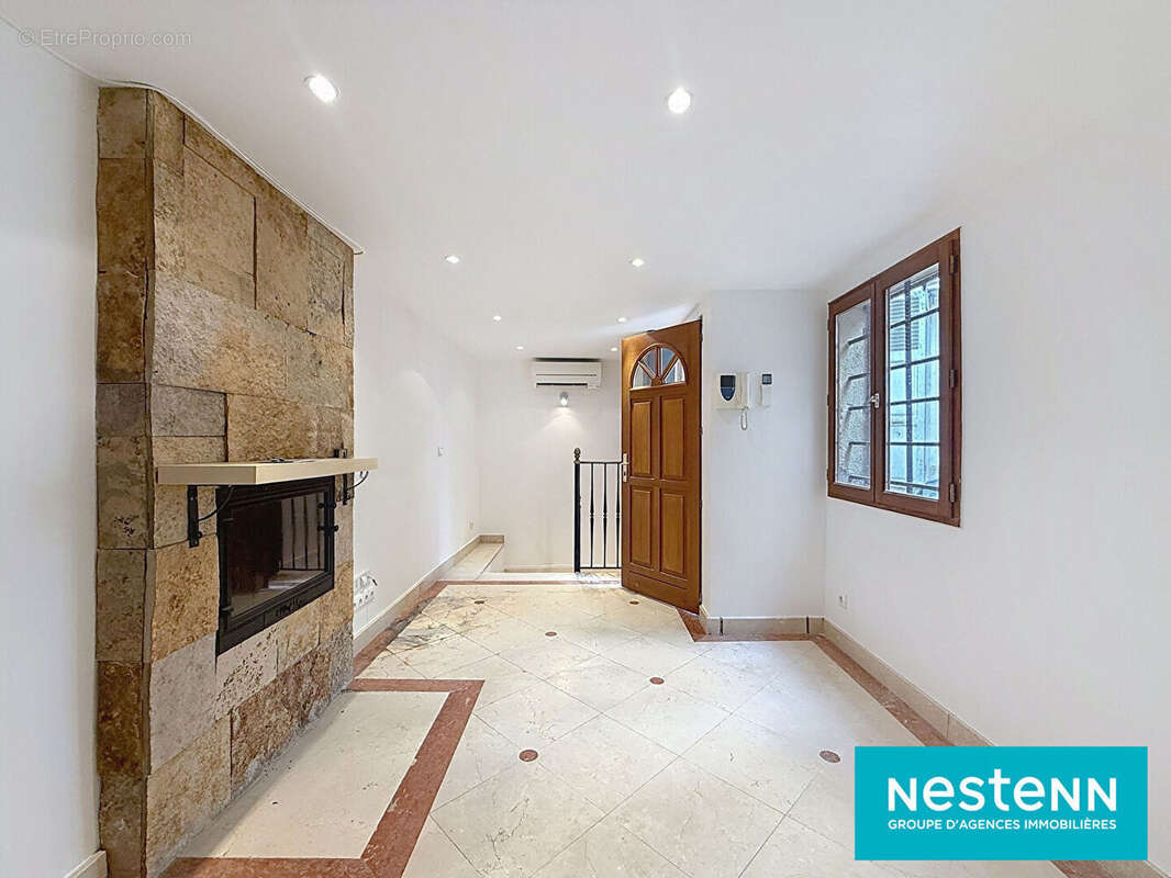 Appartement à PARIS-20E