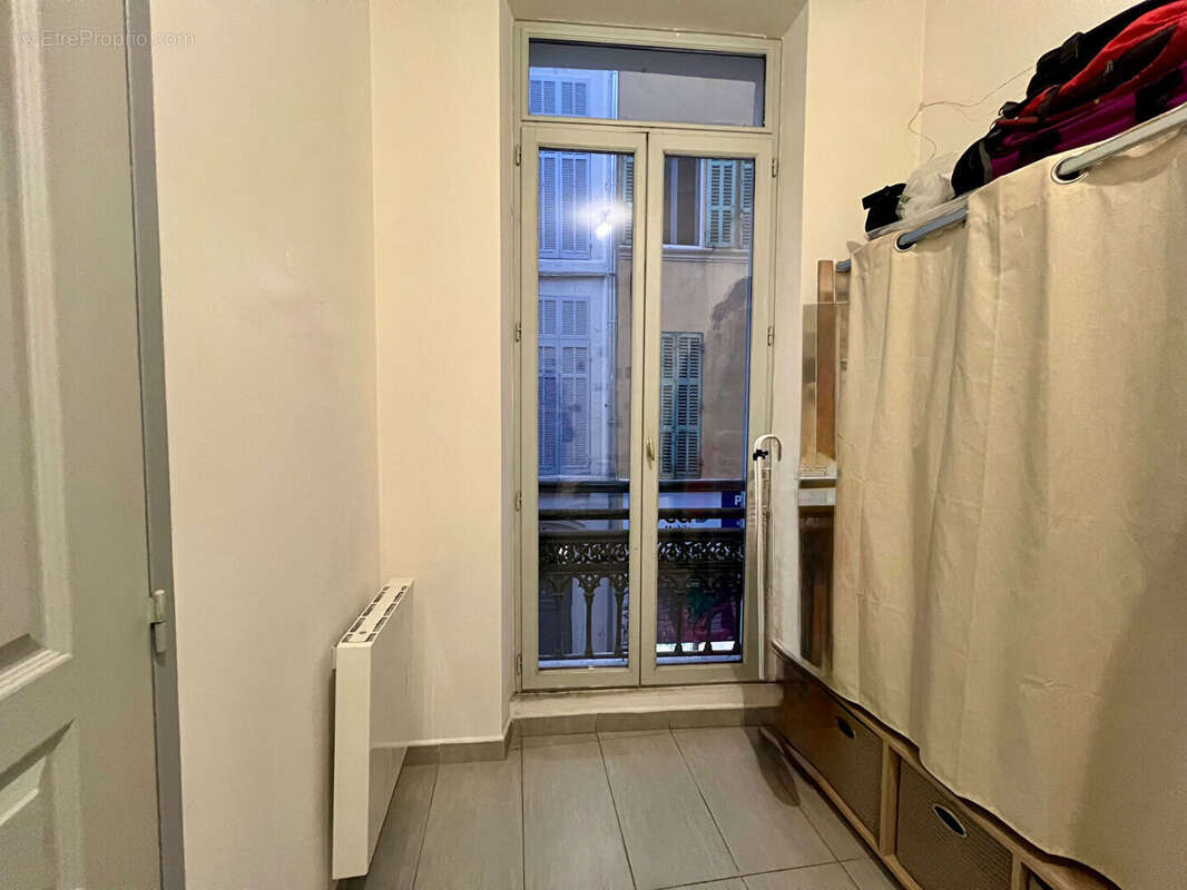 Appartement à MARSEILLE-1E