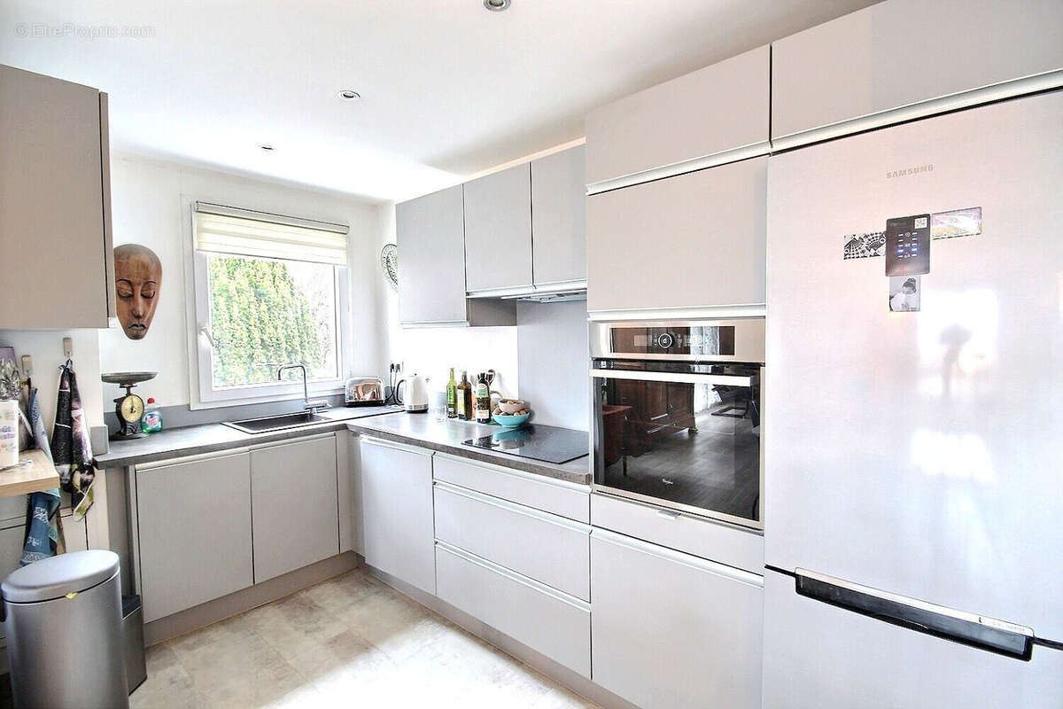 Appartement à FRESNES