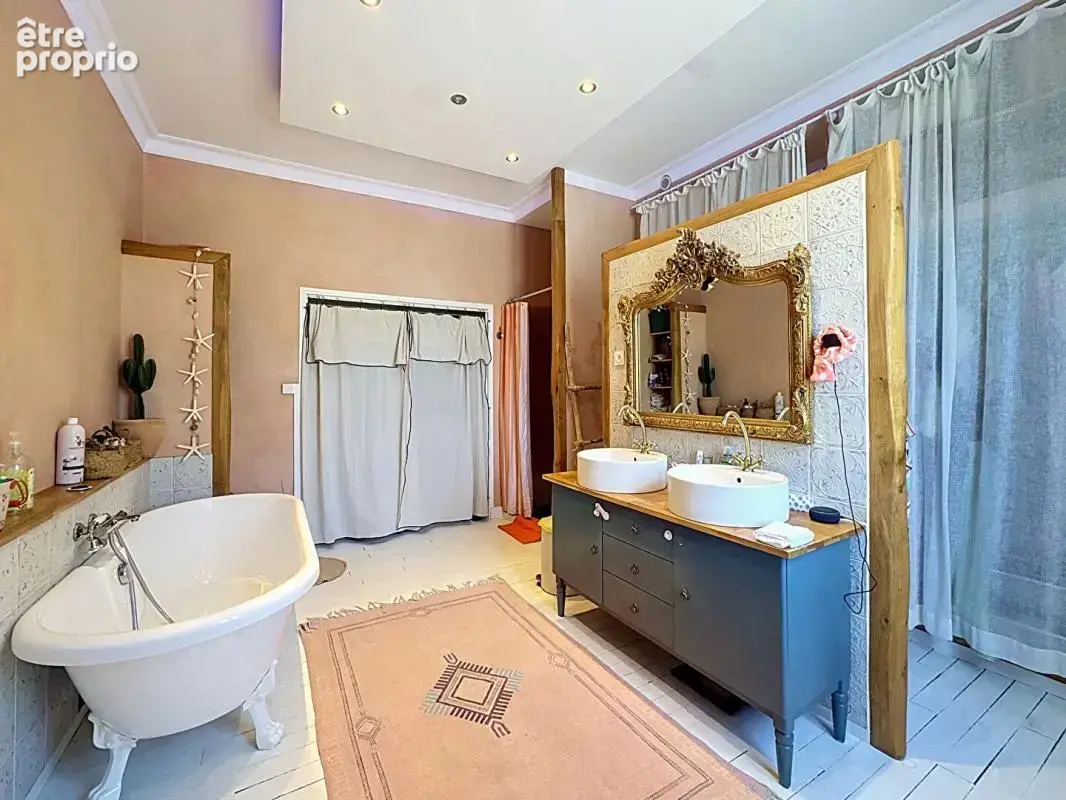 Maison de ville 165 m² à PERIGUEUX 24000 quartier Saint Georges - photo 6