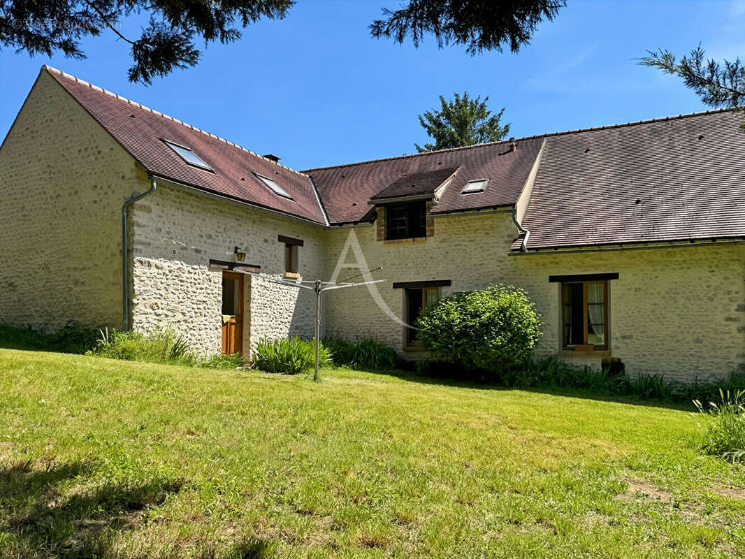 Maison à ETAMPES