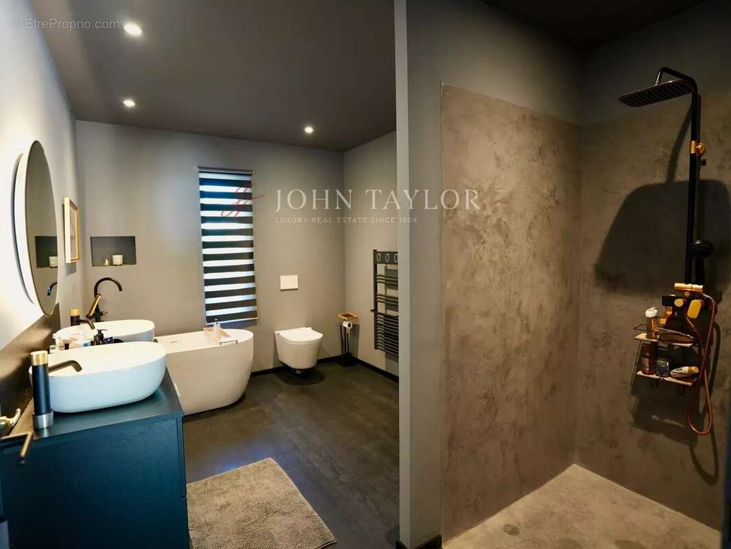 Exclusivité - maison renovée  maillane - photo 12