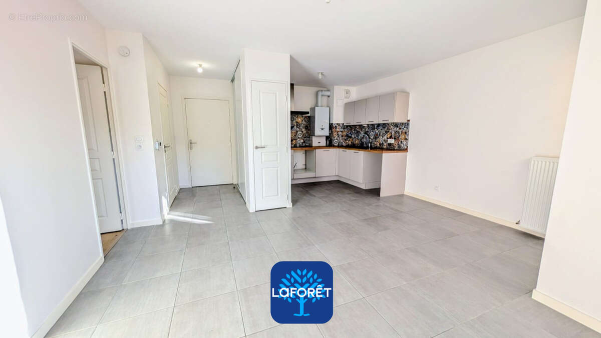 Appartement à MEYZIEU