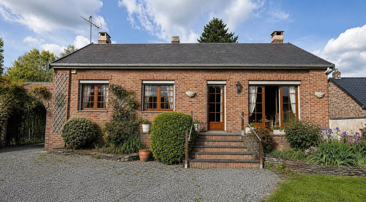 Semi plain-pied individuel - 1 948 m² de terrain à Flines-lez-Râches. - photo 2